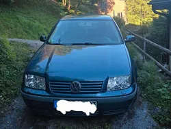 Grau Gebraucht 2001 VW Bora Edition Limousine | 2.500 € (Fairer Preis)