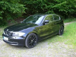 Schwarz Gebraucht 2011 BMW 123 Kleinwagen | 5.500 €