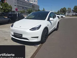 Weiß Gebraucht 2024 Tesla Model Y SUV | 39.100 € (Fairer Preis)