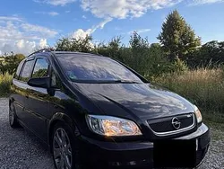 Schwarz Gebraucht 2004 Opel Zafira OPC Van / Kleinbus | 3.000 € (Fairer Preis)