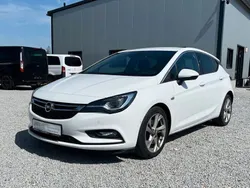 Weiß Gebraucht 2017 Opel Astra Dynamic Limousine | 7.999 € (Fairer Preis)