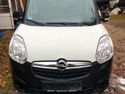 Weiß Gebraucht 2018 Opel Combo Limousine | 12.800 € (Guter Preis)