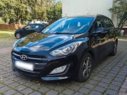 Schwarz Gebraucht 2015 Hyundai i30 Kombi | 6.900 € (Fairer Preis)