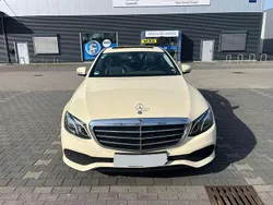 Beige Gebraucht 2019 Mercedes E220 Limousine | 12.900 € (Guter Preis)