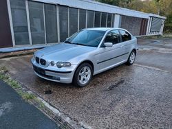 Silber Gebraucht 2003 BMW 316 Compact Kleinwagen | 1.300 €