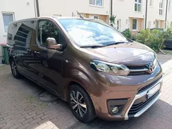 Braun Gebraucht 2020 Toyota Proace Team Van | 33.500 € (Fairer Preis)