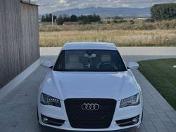 Weiß Gebraucht 2011 Audi A8 Ambiente Limousine | 22.000 €