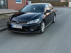 Schwarz Gebraucht 2019 VW Golf R-line Limousine | 14.500 € (Etwas zu teuer)