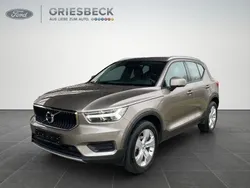 Pebble grey / metallic Gebraucht 2022 Volvo XC40 Momentum SUV | 27.495 € (Fairer Preis)