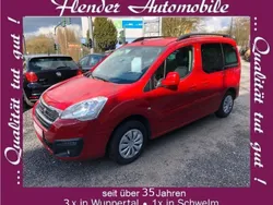 Rot Gebraucht 2017 Peugeot Partner Tepee Active Van / Kleinbus | 9.980 € (Etwas zu teuer)