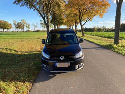 Schwarz Gebraucht 2015 VW Caddy Van / Kleinbus | 15.500 € (Fairer Preis)