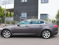Grau Gebraucht 2009 Jaguar XF Luxury Limousine | 4.990 € (Superpreis)