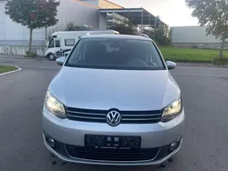 Silber Gebraucht 2013 VW Touran Comfortline Van / Kleinbus | 9.999 € (Fairer Preis)