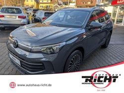 Delfingrau metallic Gebraucht 2024 VW Tiguan Life SUV | 30.890 € (Fairer Preis)