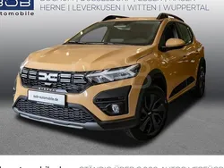 Beige Gebraucht 2025 Dacia Sandero Expression Kleinwagen | 19.777 € (Fairer Preis)