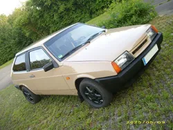 Braun Gebraucht 1997 Lada Samara Kleinwagen | 4.200 €