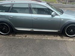 Grau Gebraucht 2006 Audi A6 Kombi | 10.500 €