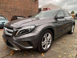 Grau Gebraucht 2016 Mercedes GLA180 SUV | 14.990 € (Fairer Preis)