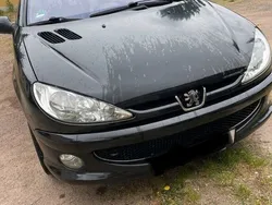 Schwarz Gebraucht 2003 Peugeot 206 CC Cabrio | 1.950 € (Fairer Preis)