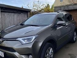Gebraucht 2016 Toyota RAV4 Edition SUV | 19.500 € (Fairer Preis)
