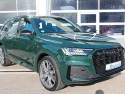Grün Gebraucht 2023 Audi Q7 Competition SUV | 69.800 € (Superpreis)