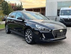 Schwarz Gebraucht 2017 Hyundai i30 Premium Limousine | 6.990 €