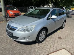 Silber Gebraucht 2012 Opel Astra Edition Kombi | 2.999 € (Guter Preis)