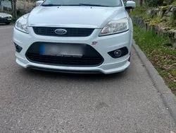 Weiß Gebraucht 2011 Ford Focus ST-Line Limousine | 3.900 € (Fairer Preis)