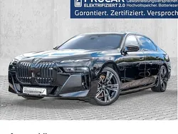 Saphirschwarz Gebraucht 2023 BMW M760e M Sport Limousine | 101.900 €