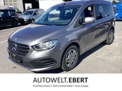 Chromitgrau Gebraucht 2023 Mercedes T180 Style Van / Kleinbus | 25.440 € (Guter Preis)