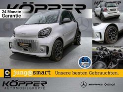 Weiß Gebraucht 2021 Smart ForTwo Coupé Kleinwagen | 15.998 € (Teuer)