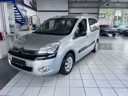 Grau Gebraucht 2013 Citroën Berlingo SELECTION Van / Kleinbus | 17.990 €