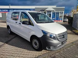 Weiß Gebraucht 2020 Mercedes Vito Van / Kleinbus | 12.198 € (Etwas zu teuer)