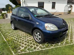 Blau Gebraucht 1999 Toyota Yaris Kleinwagen | 1.050 €