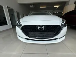 Weiß Gebraucht 2022 Mazda 2 Homura-Line Limousine | 15.800 € (Fairer Preis)