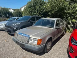 Gebraucht 1989 Mercedes E200 Limousine | 2.300 €