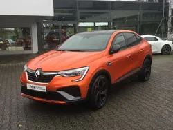 Orange metallic Gebraucht 2022 Renault Arkana R.S. SUV | 25.940 € (Etwas zu teuer)