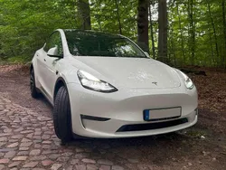Weiß Gebraucht 2023 Tesla Model Y Long Range AWD SUV | 39.899 € (Guter Preis)