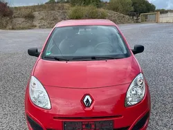 Rot Gebraucht 2010 Renault Twingo Kleinwagen | 2.100 €