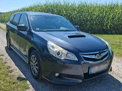 Grau Gebraucht 2012 Subaru Legacy Kombi | 3.900 €
