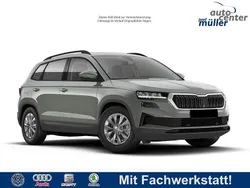 Grau Neu 2025 Skoda Karoq Selection SUV | 31.990 € (Superpreis)
