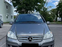 Grau Gebraucht 2010 Mercedes A180 Avantgarde Limousine | 3.150 € (Fairer Preis)