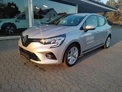 Grau Gebraucht 2022 Renault Clio V Business Limousine | 14.999 € (Etwas zu teuer)