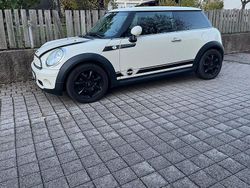 Weiß Gebraucht 2010 Mini ONE Kleinwagen | 5.900 € (Teuer)