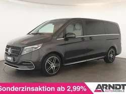 Grau Gebraucht 2024 Mercedes V300 Exclusive Van / Kleinbus | 82.684 € (Teuer)