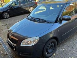 Grau Gebraucht 2009 Skoda Fabia Kombi | 2.700 € (Fairer Preis)
