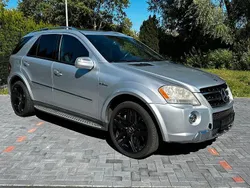 Silber Gebraucht 2010 Mercedes ML63 AMG AMG SUV | 12.499 €