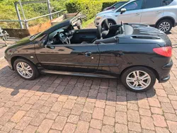Schwarz Gebraucht 2006 Peugeot 206 CC Cabrio | 2.500 € (Etwas zu teuer)