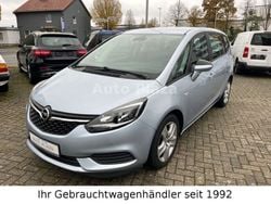 Blau Gebraucht 2017 Opel Zafira Edition Van / Kleinbus | 9.750 € (Fairer Preis)