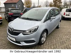 Blau Gebraucht 2017 Opel Zafira Edition Van / Kleinbus | 9.990 € (Fairer Preis)